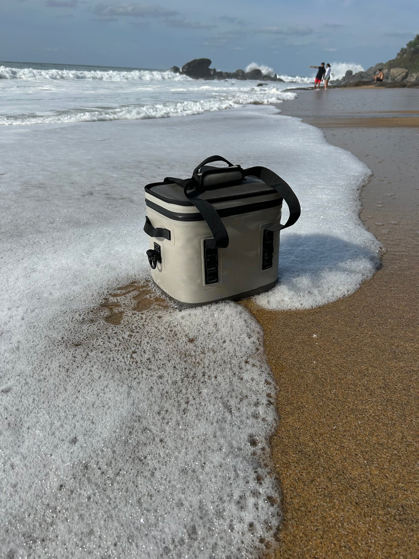 COOTER COOLER WITH SPEAKER