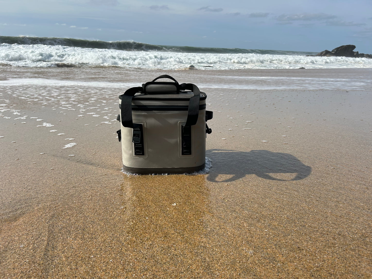 COOTER COOLER WITH SPEAKER
